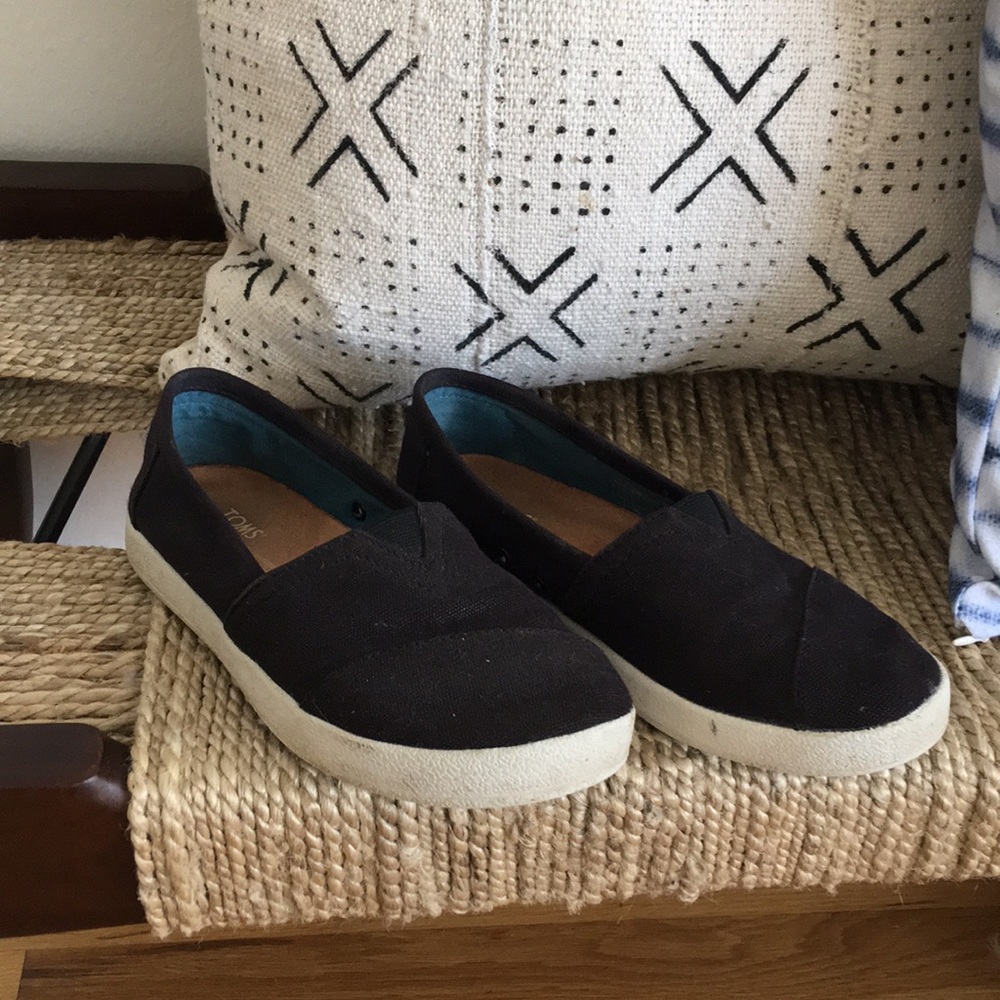 Toms Avalon Slip Ons